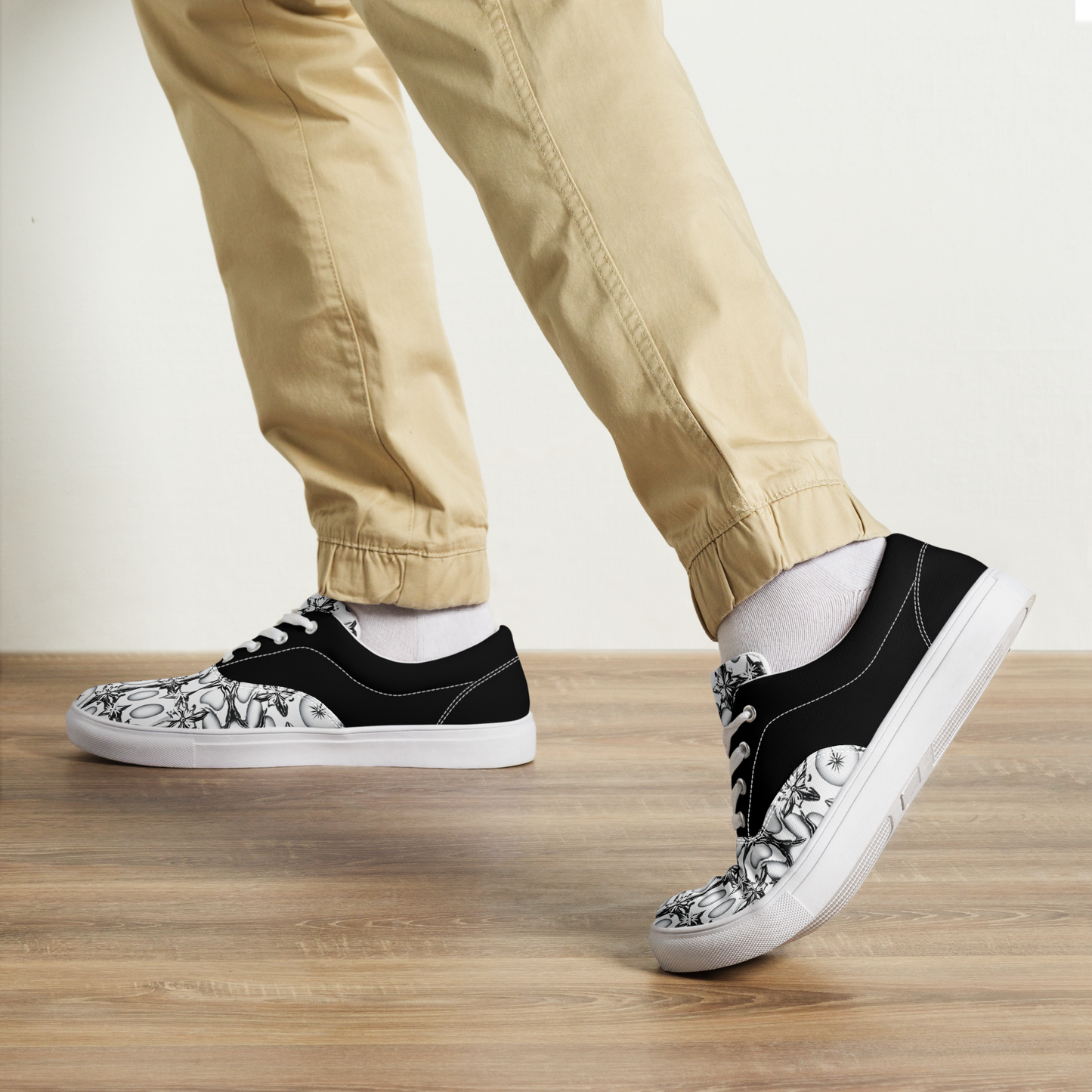 Men’s lace-up canvas shoes